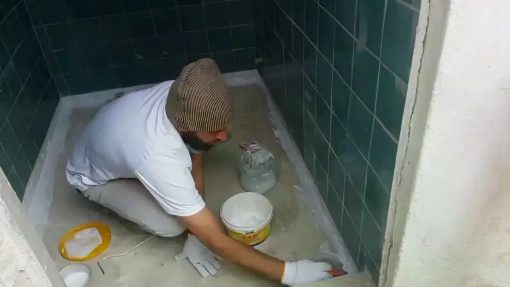 ما هو أفضل عزل مائي لبلاط الحمام